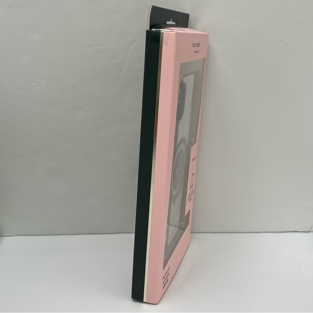 Kate Spade Phone Case for iPhone 13
NWT - Picture 4 of 16